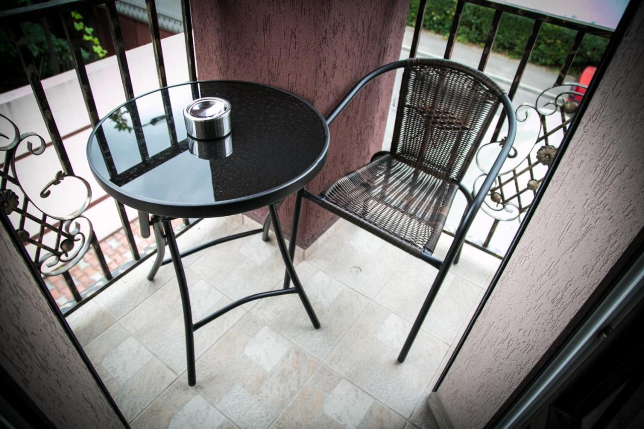 Deluxe Double Room with Hot Tub,1416737355:JPEG